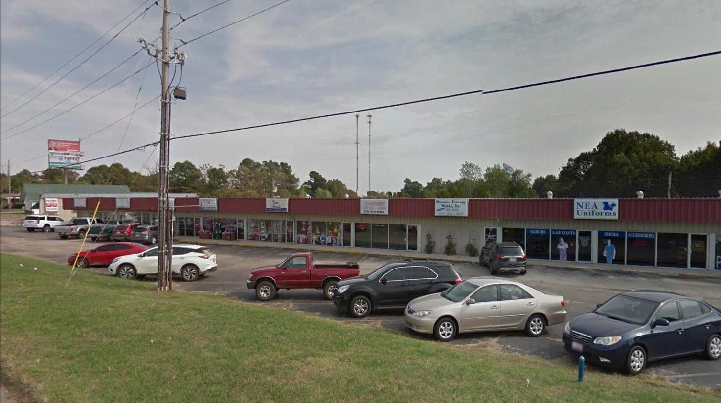 2407 Linwood Dr, Paragould, AR 72450